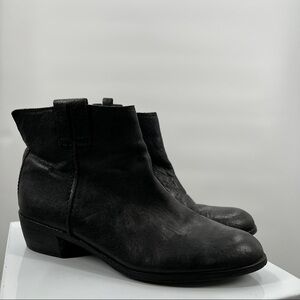 Sam Edelman black leather ladies booties